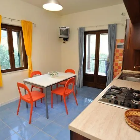 Apart Otel Montelci 3*