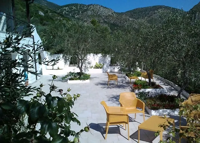 Montelci Aparthotel